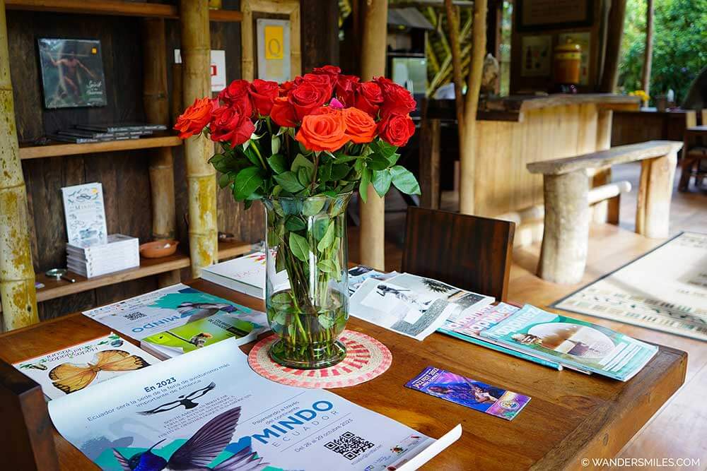 Bird-watching, nature and travel books at El Monte Sustainable Lodge, Mindo Cloud Forest Ecuador