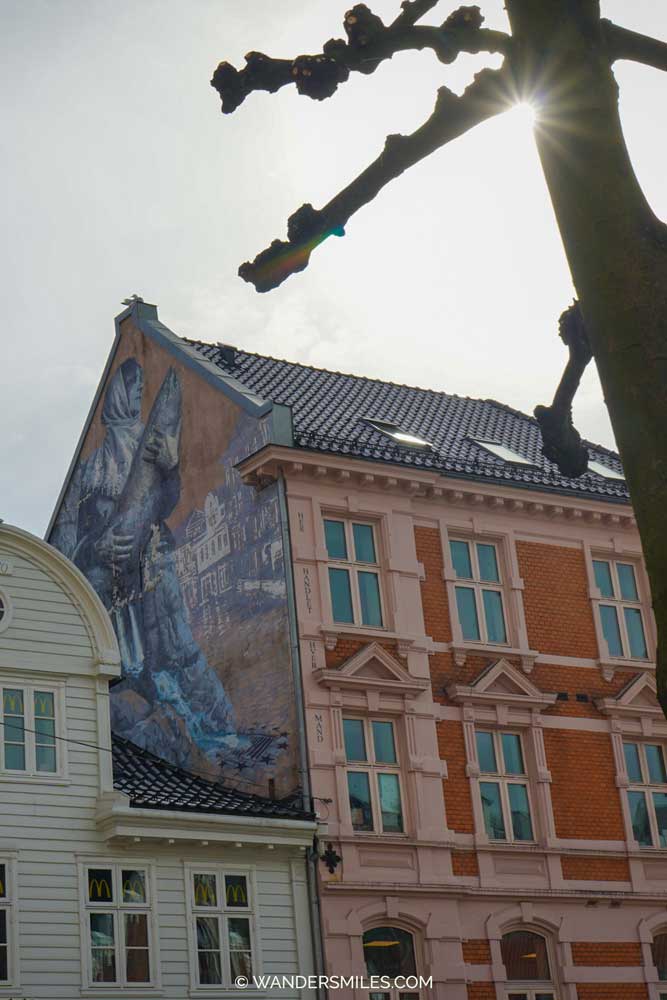 Mural of Fisherwoman on a house in Bergen harbour