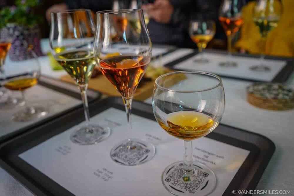 Cider tasting tray with glasses of cider in Siderbar Bergen Norway