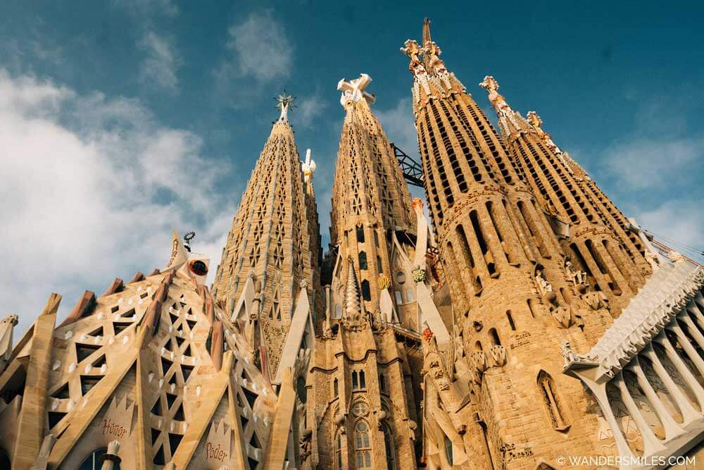 Sagrada Familia designed by Antoni Gaudà in Barcelona: The multiple dome blend Gothic and Art Nouveau styles with organic shapes inspired by nature.